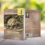 Große beißt kleinere Schildkröte